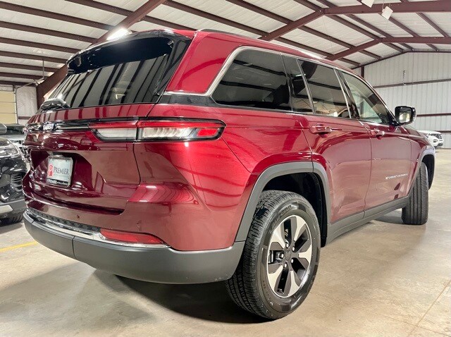 2023 Jeep Cherokee 4xe photo 2