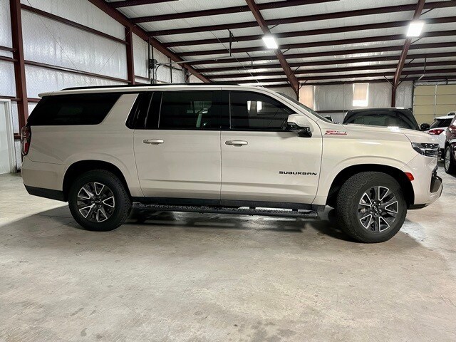 2022 Chevrolet Suburban Z71 photo 4