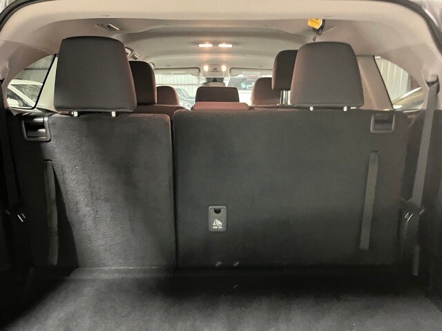 2024 Toyota Highlander LE photo 4