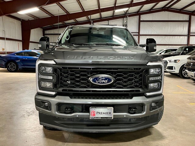 2024 Ford F-250 Lariat photo 2