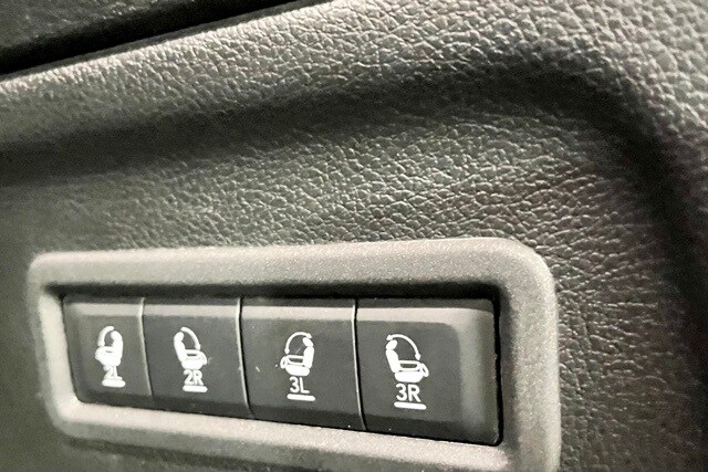 2024 Jeep Wagoneer L Series III photo 4