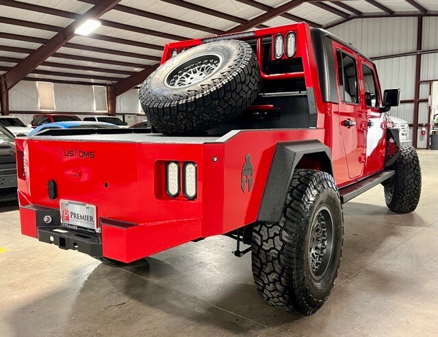 2021 Jeep Gladiator Sport photo 2