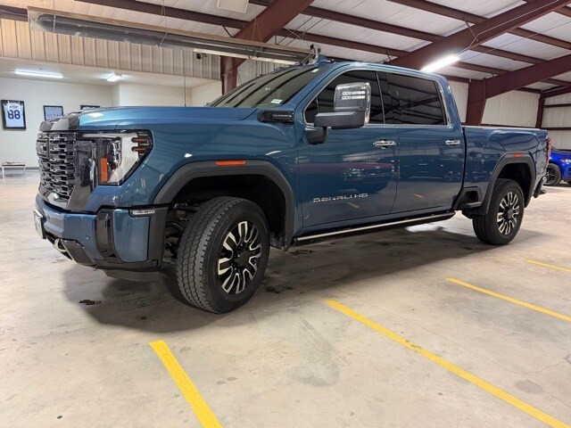 2024 Gmc Sierra 3500 HD Denali Ultimate photo 4