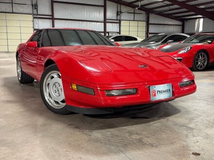 1992 Chevrolet Corvette Base (STD is Estimated) Coupe