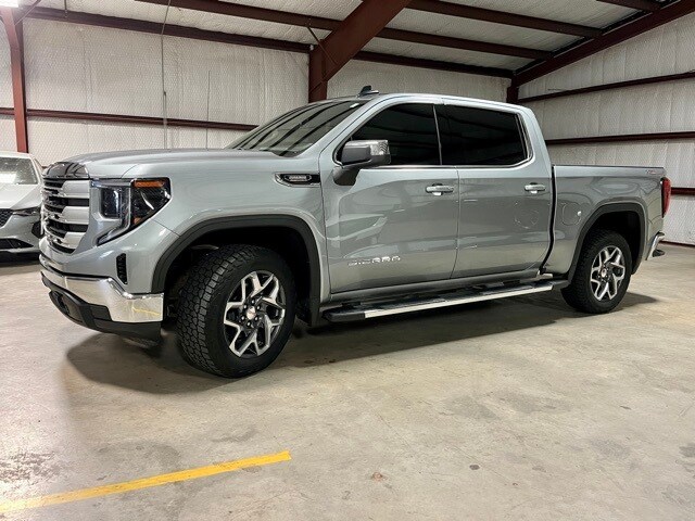 2025 Gmc Sierra 1500 SLE photo 3