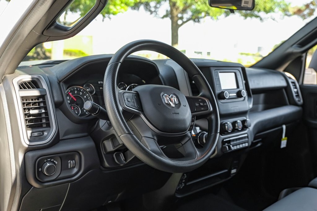 2024 Ram 3500 Tradesman photo 2