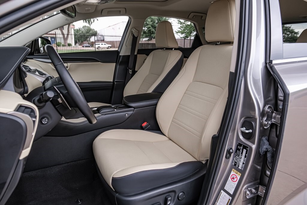 2020 Lexus NX 300 Premium photo 3