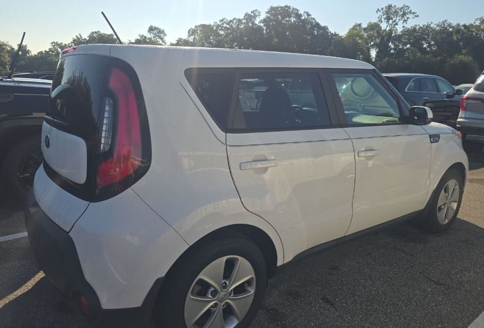 2016 Kia Soul Base photo 2