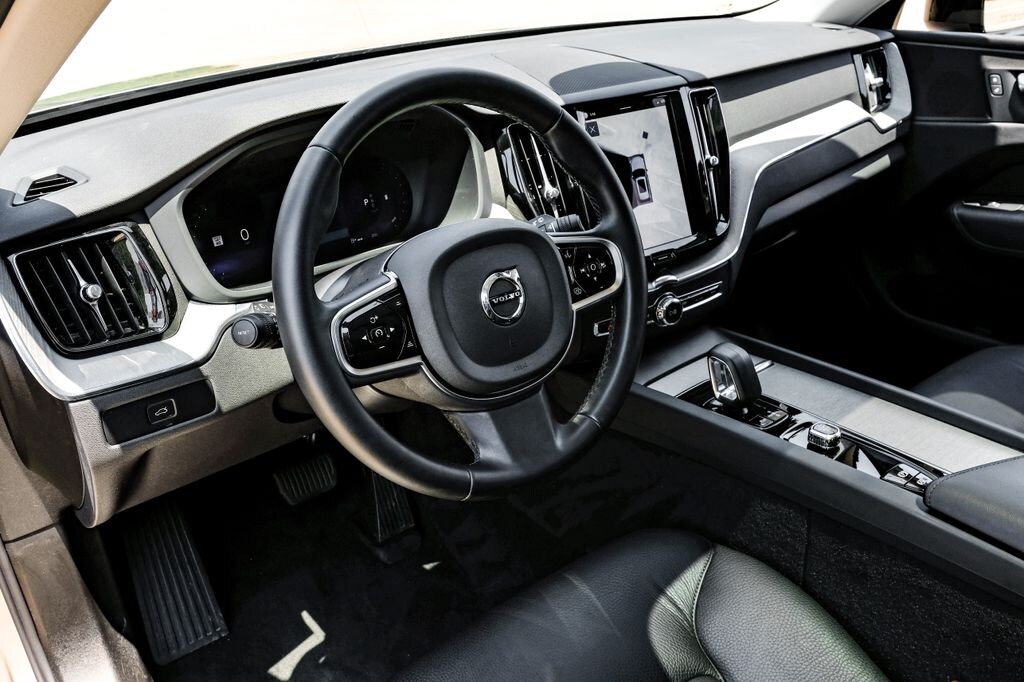Used 2025 Volvo XC60 B5 Plus SUV