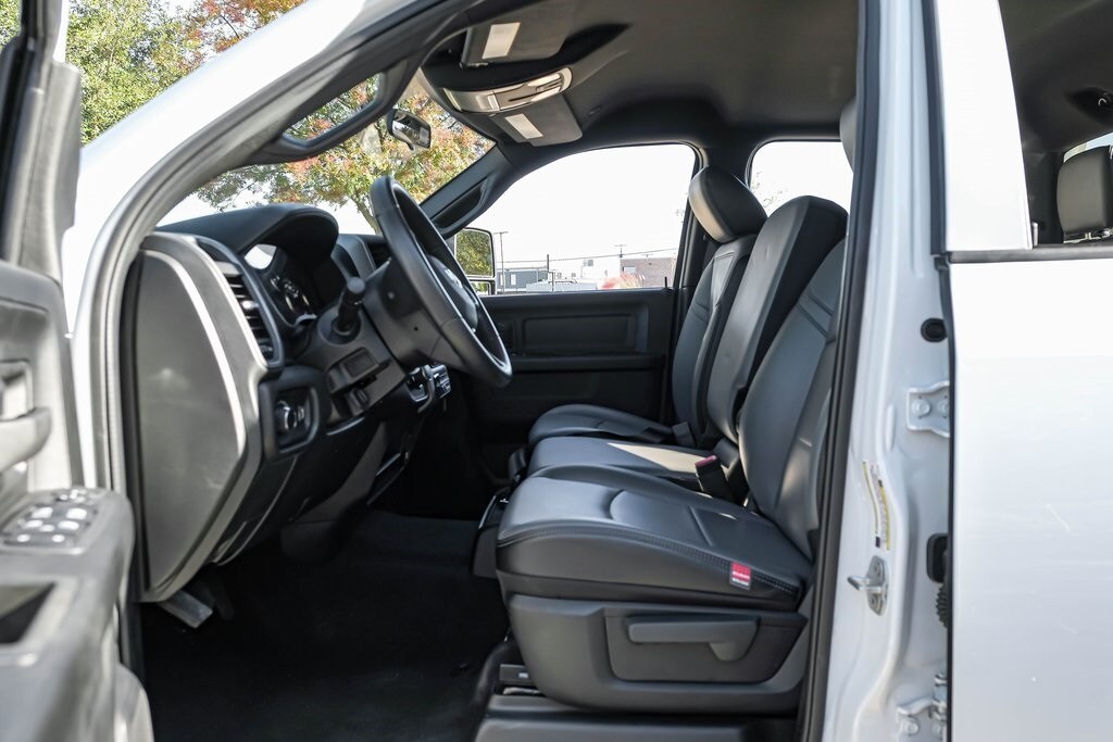 2024 Ram 3500 Tradesman photo 3