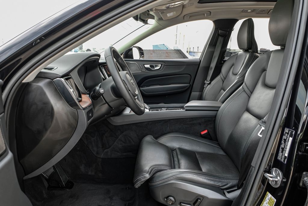 Used 2023 Volvo XC60 B6 Ultimate Bright Theme SUV