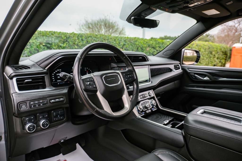 2022 GMC Yukon Denali's photo