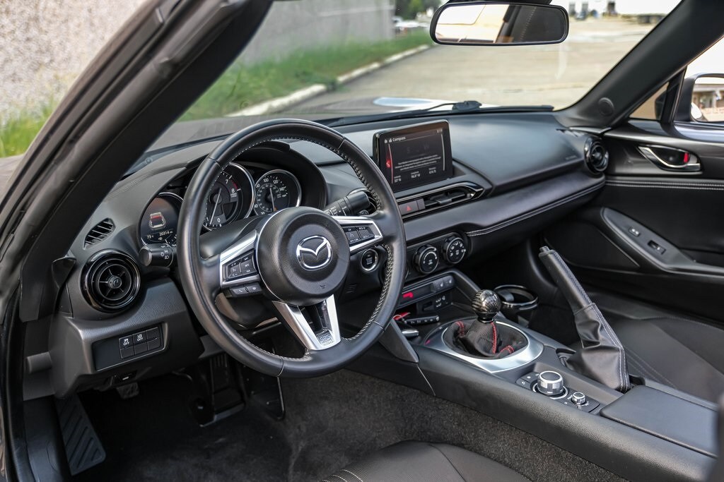 2021 Mazda MX-5 Miata RF Miata photo 2
