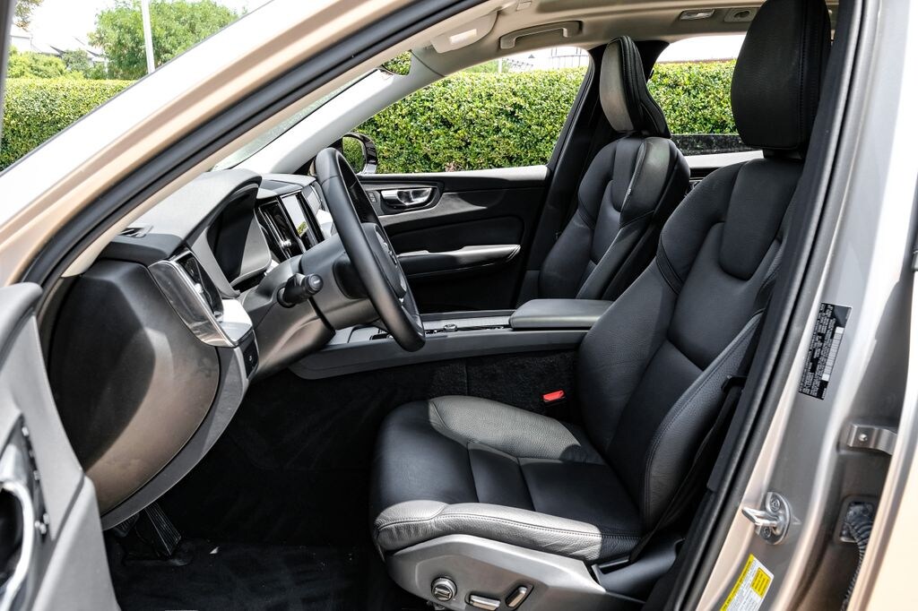 Used 2025 Volvo XC60 B5 Plus SUV