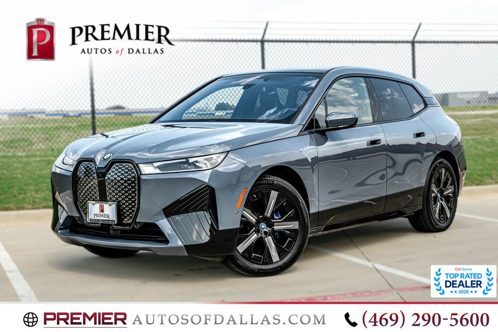 2025 BMW iX xDrive50's photo