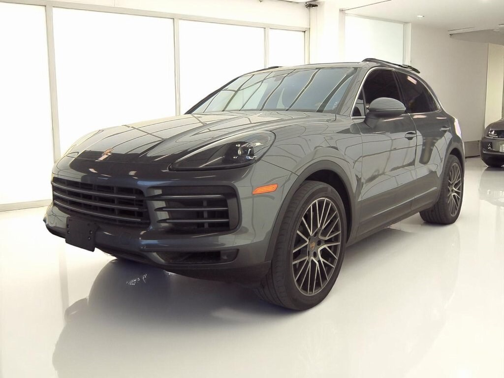 2020 Porsche Cayenne Base photo 2