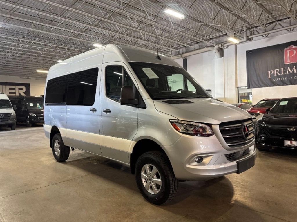 2022 Mercedes-Benz Sprinter 2500 144 WB 4x4's photo