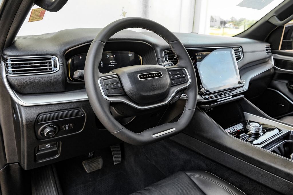 Used 2025 Jeep Wagoneer Series II SUV