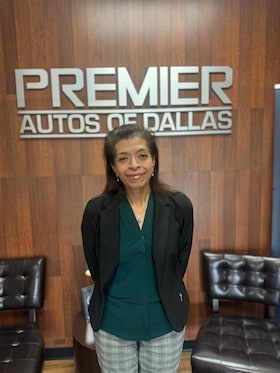 Staff member Erika Hernandez from ID_90dbd5fb6619