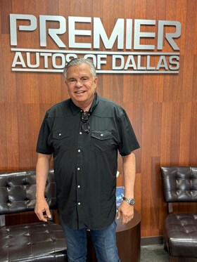 Staff member David Thomas from ID_90dbd5fb6619