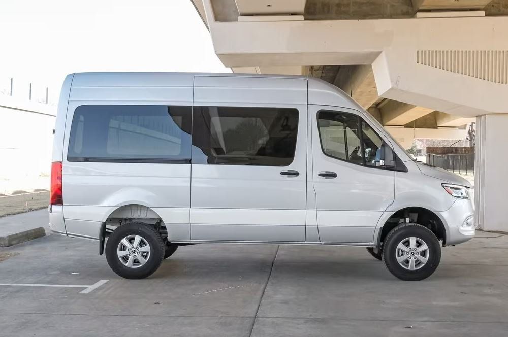 2022 Mercedes-Benz Sprinter 2500 144 WB 4x4's photo