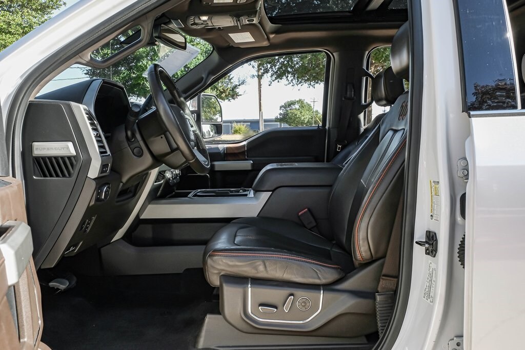 2017 Ford F-450 photo 2