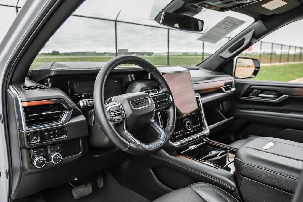 Used 2025 GMC Yukon Denali SUV