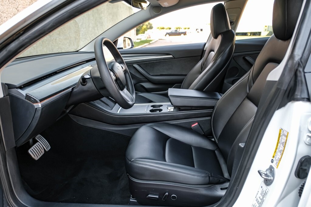 2023 Tesla Model 3 Performance photo 3