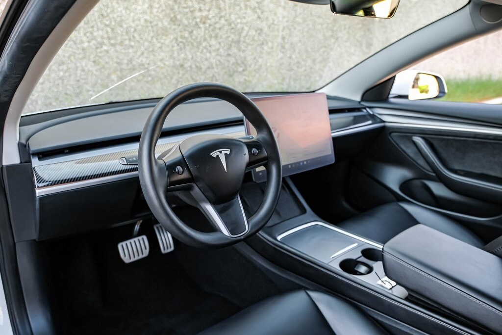2023 Tesla Model 3 Performance photo 2