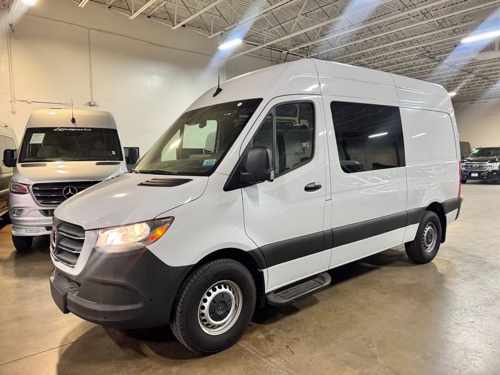 2024 Mercedes-Benz Sprinter Crew Van Base