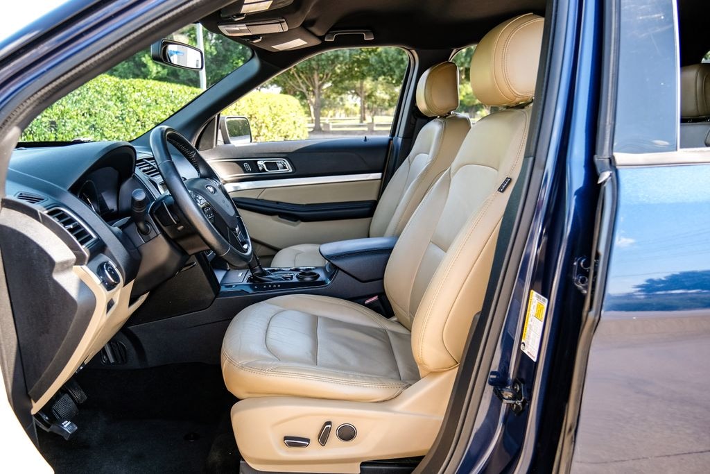 Used 2017 Ford Explorer XLT SUV