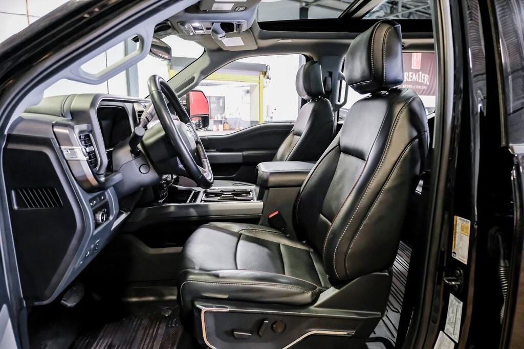 2023 Ford F-450 Lariat photo 3