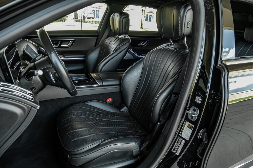 2022 Mercedes Benz S Maybach 500 4MATIC photo 3