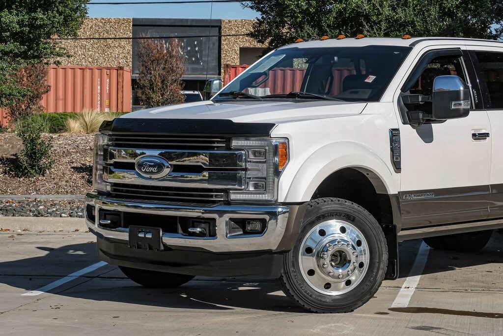 2017 Ford F-450 photo 3