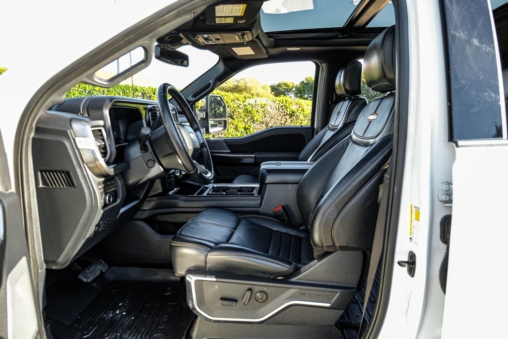 Used 2024 Ford F-250SD Platinum Truck