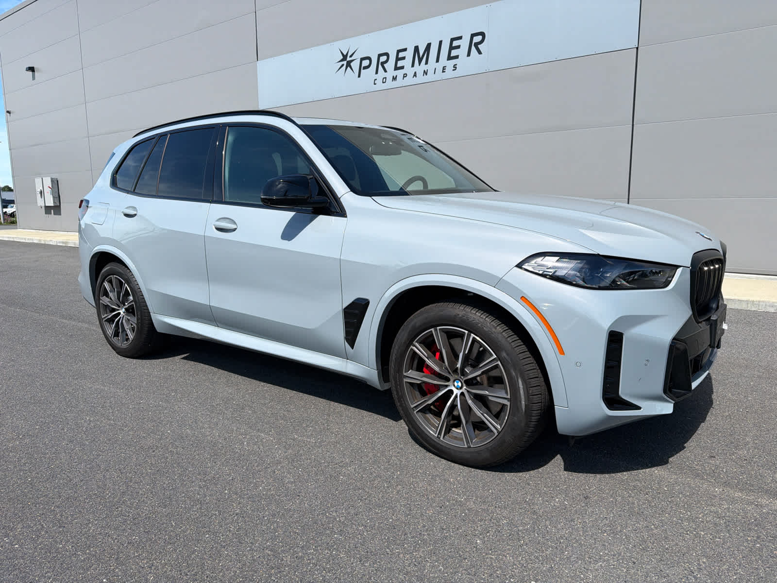 2026 BMW X5 M60i - Photo 16