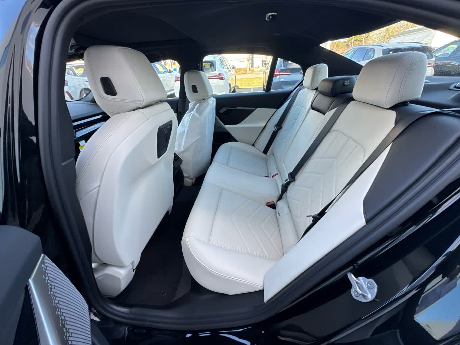 2026 BMW 5 Series 530i - Photo 14