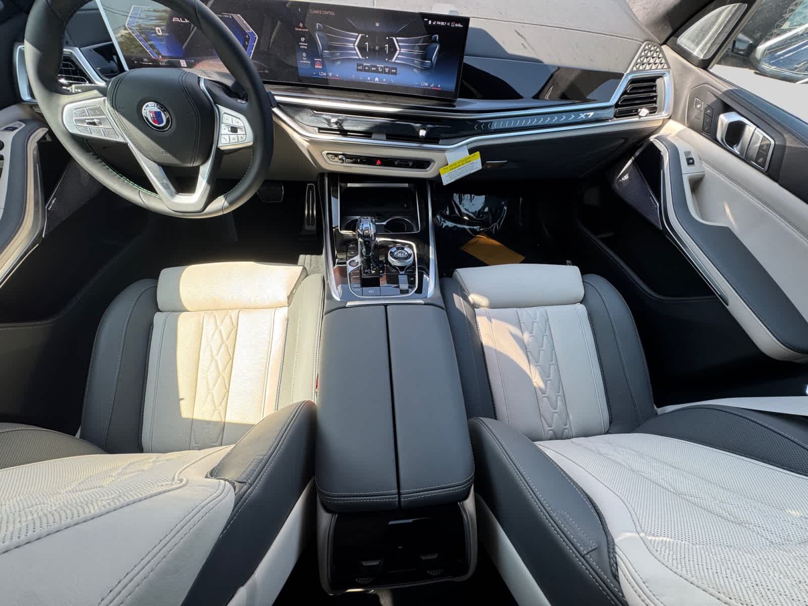 2026 BMW X7 ALPINA XB7 - Photo 15