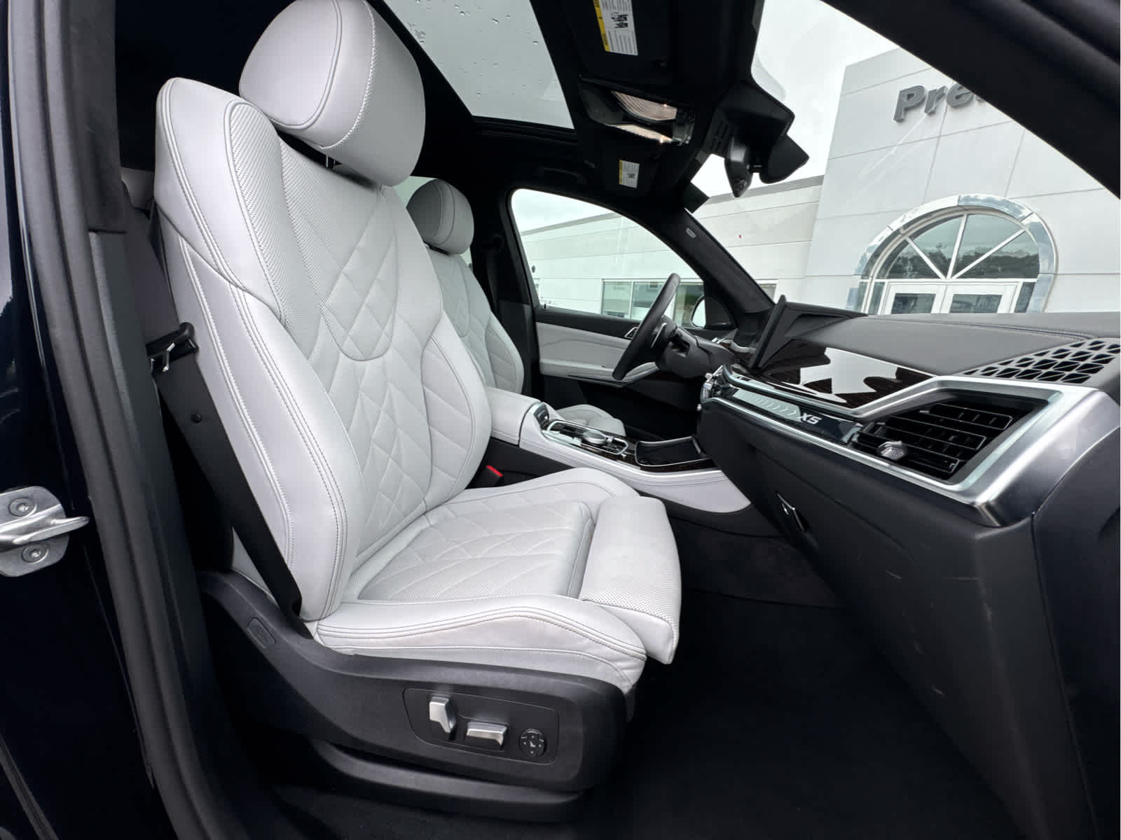 2026 BMW X5 40i - Photo 21