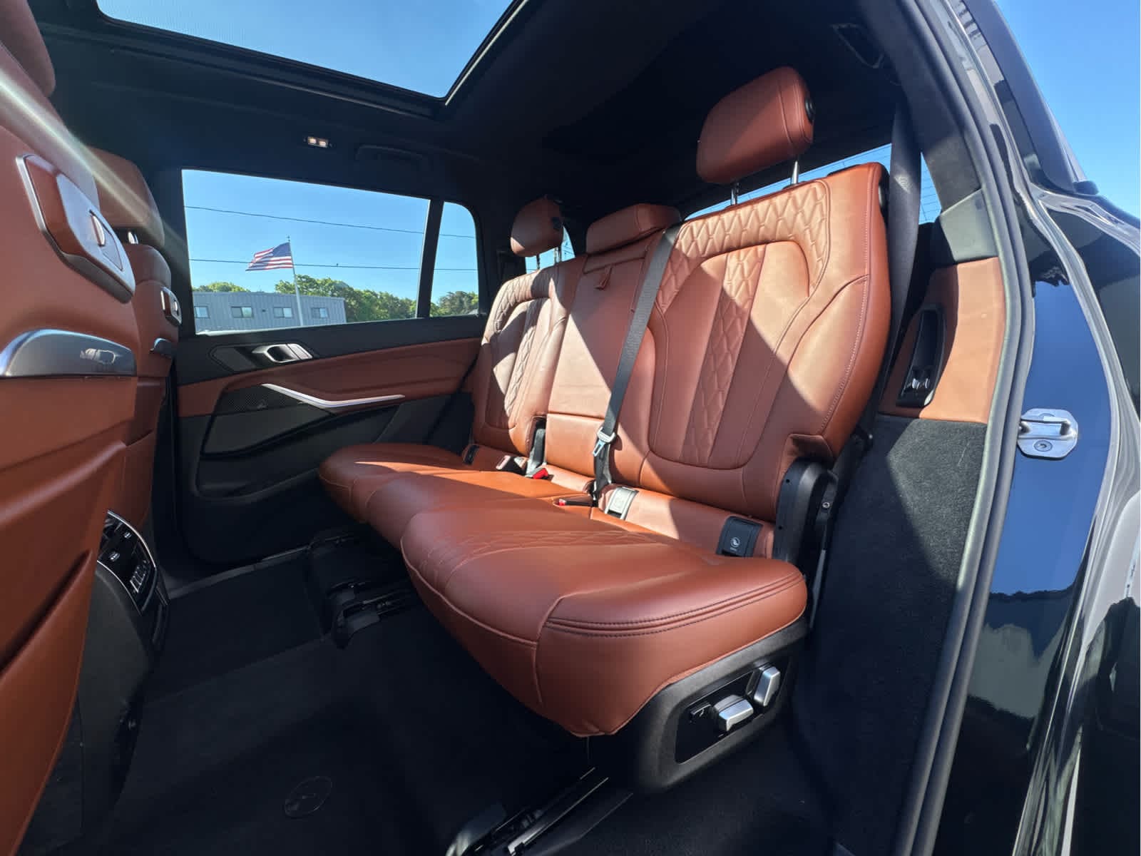 2026 BMW X7 M60i - Photo 16
