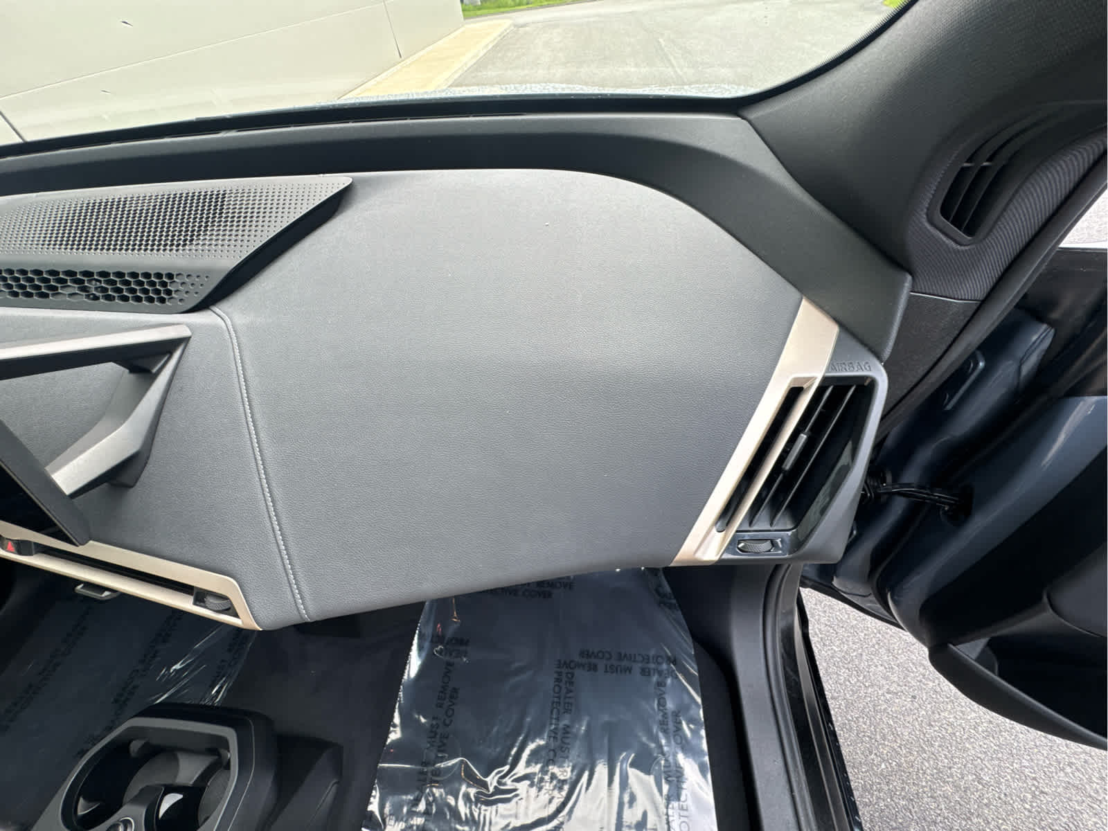 2024 BMW iX Base - Photo 28