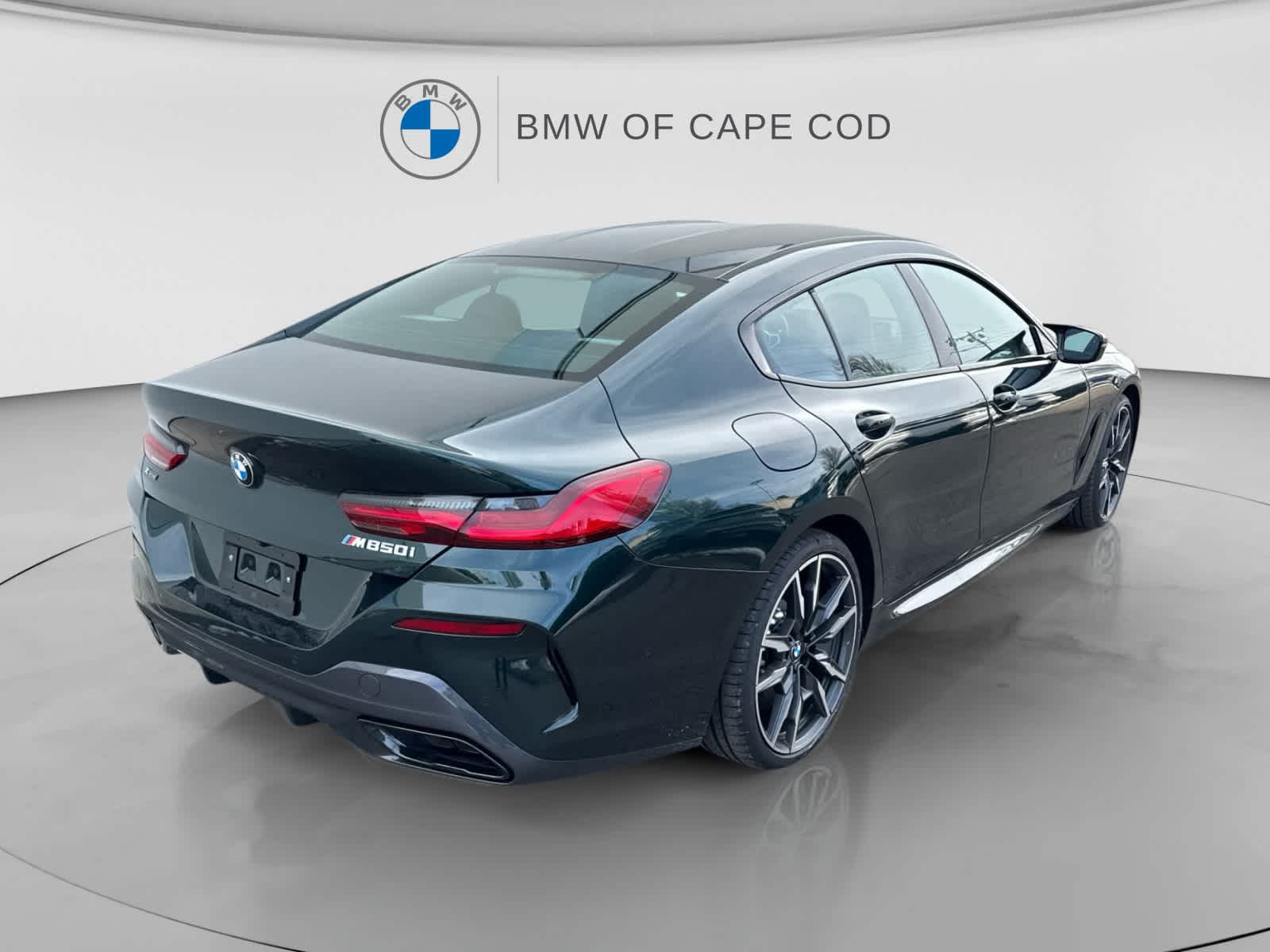 2026 BMW 8 Series M850i - Photo 4