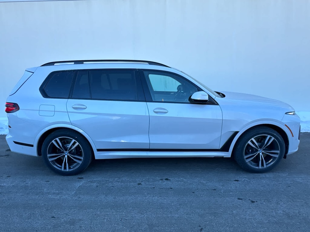 New 2026 BMW X7 xDrive40i SUV