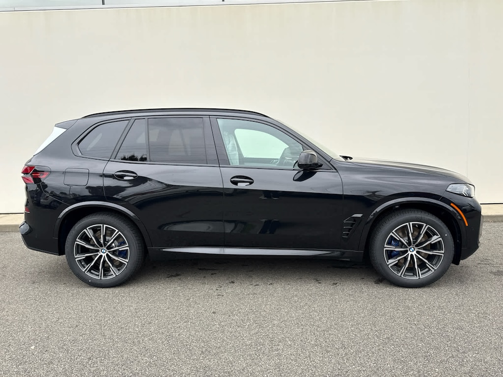 New 2026 BMW X5 M60i SUV