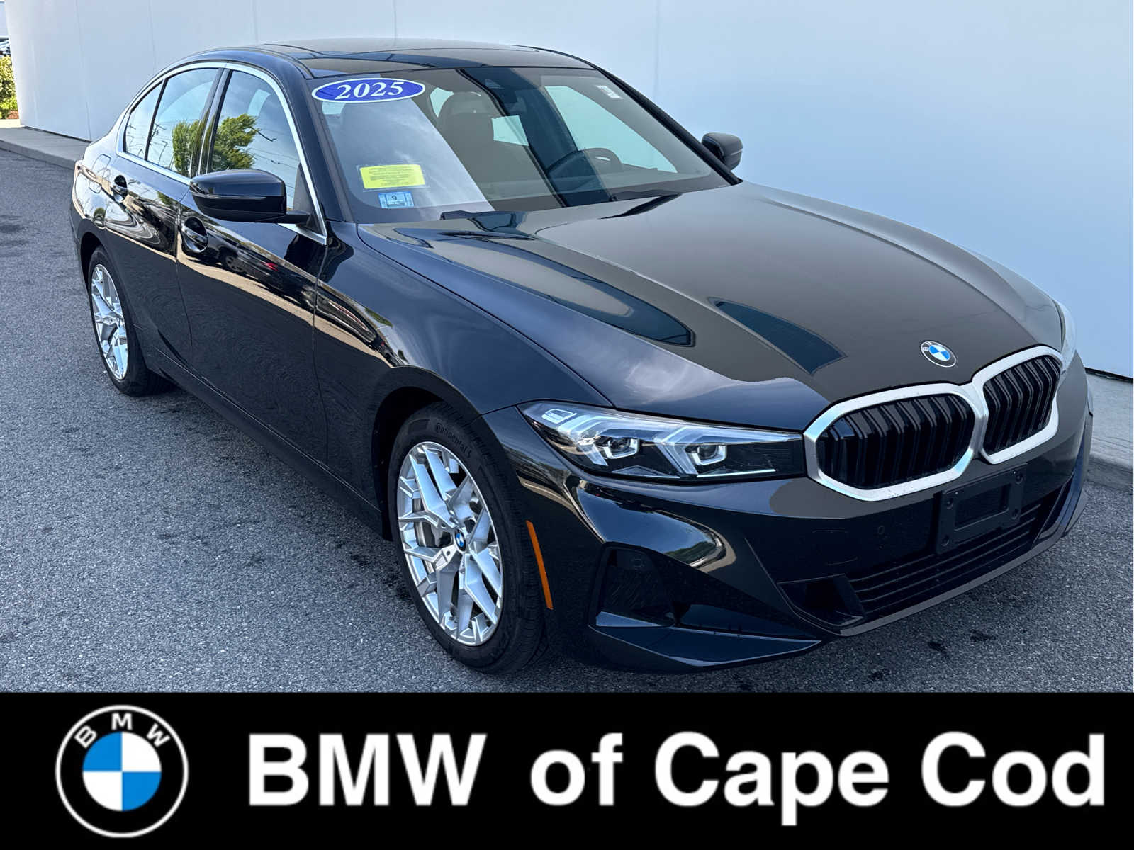 2025 BMW 3 Series 330i xDrive Sedan's photo