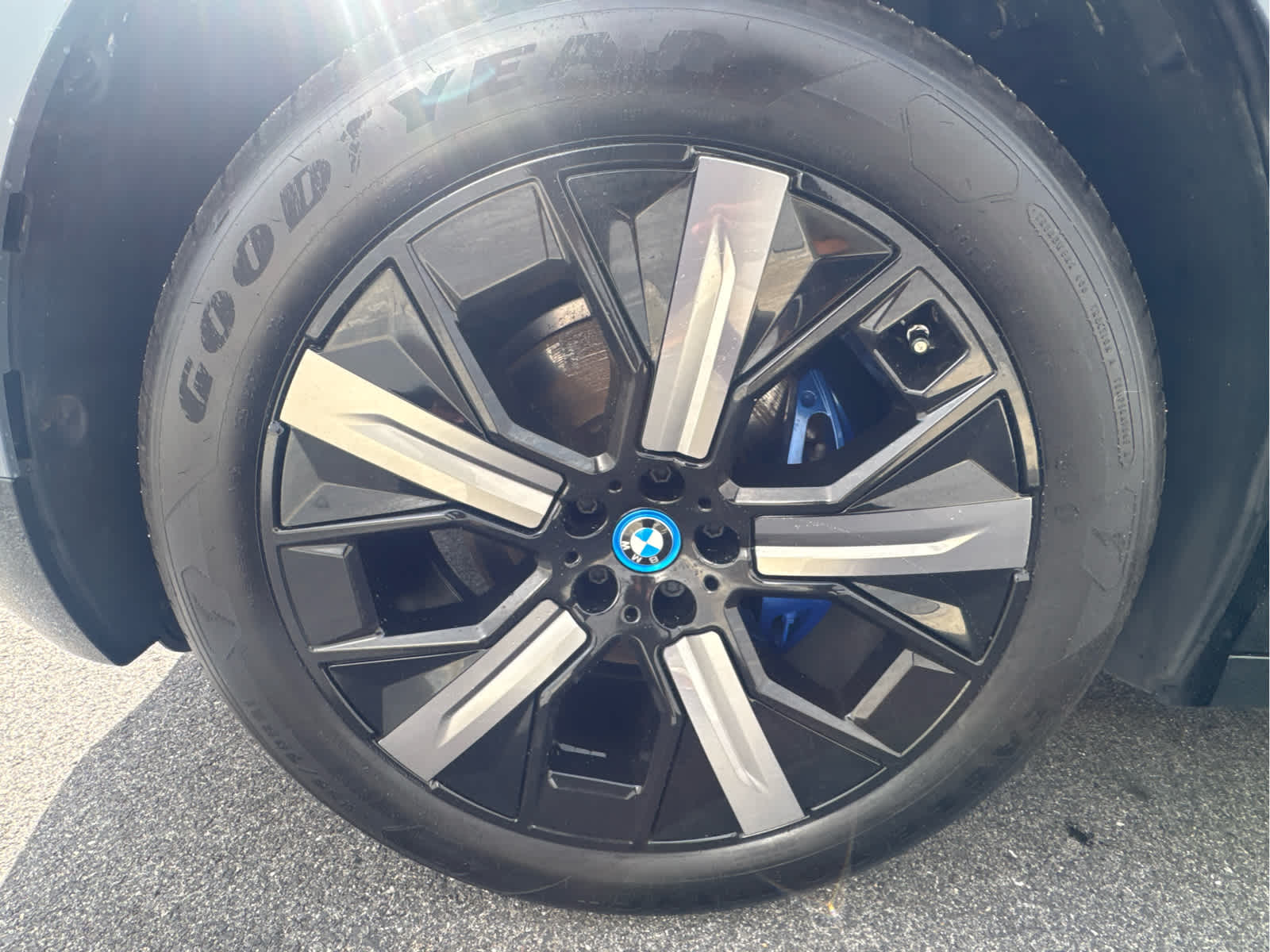 2024 BMW iX Base - Photo 11