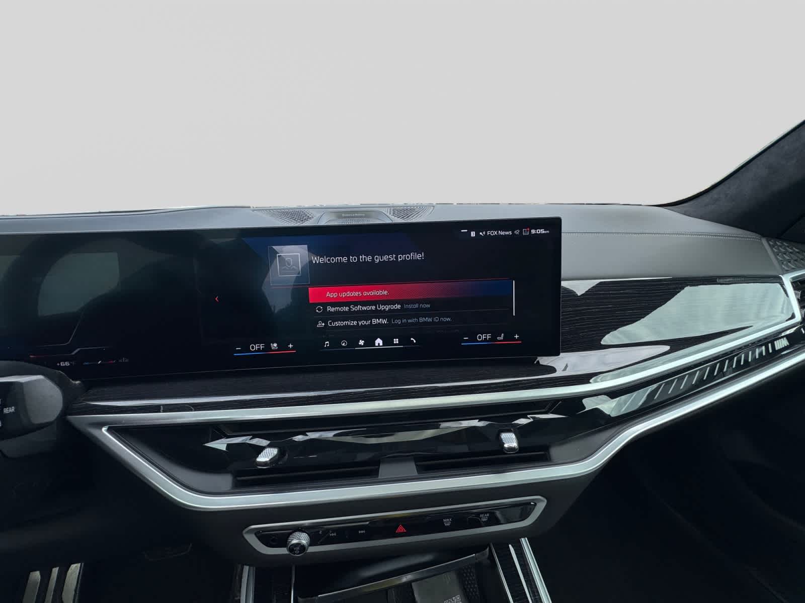 2026 BMW X5 M60i - Photo 13