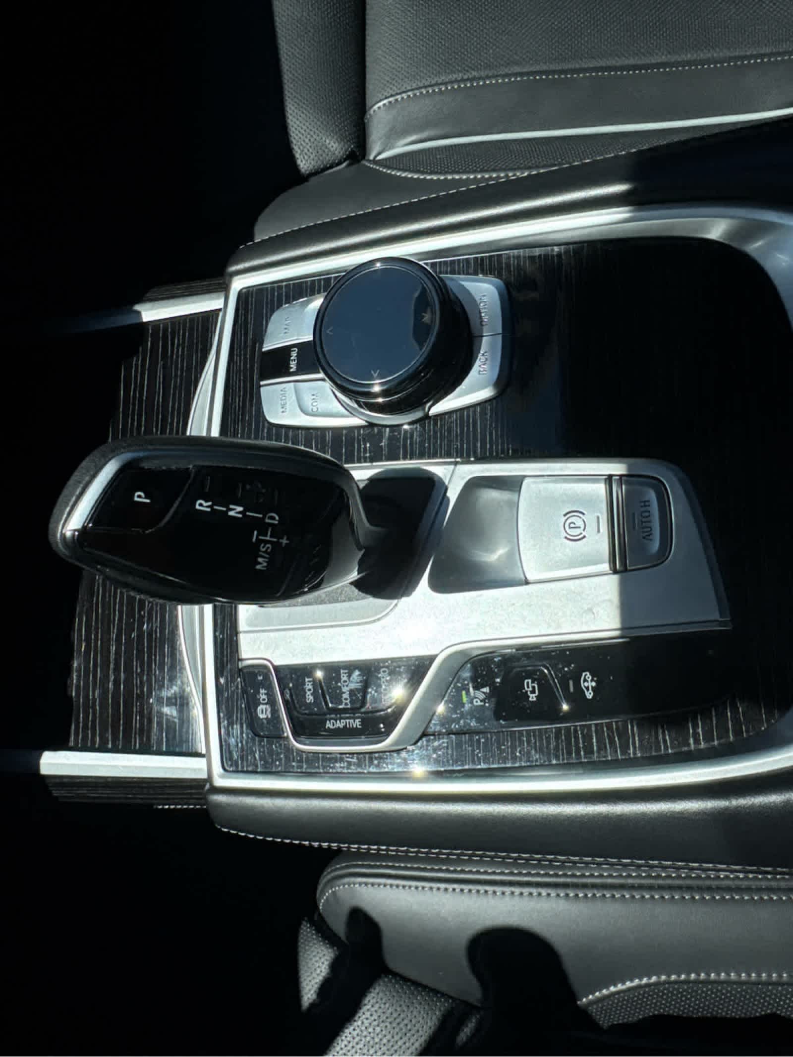 2022 BMW 7 Series 750i - Photo 25