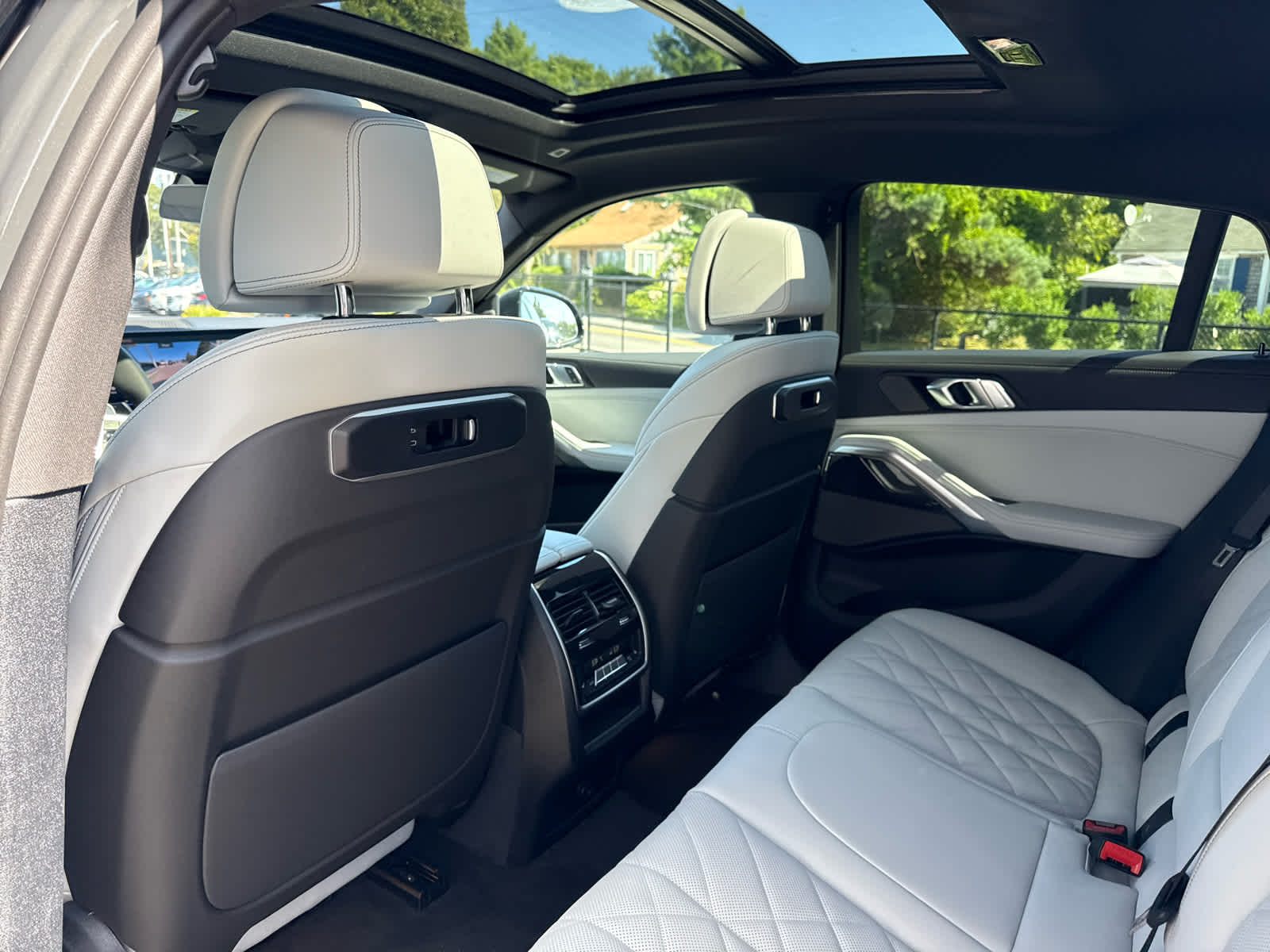 2026 BMW X6 40i - Photo 16