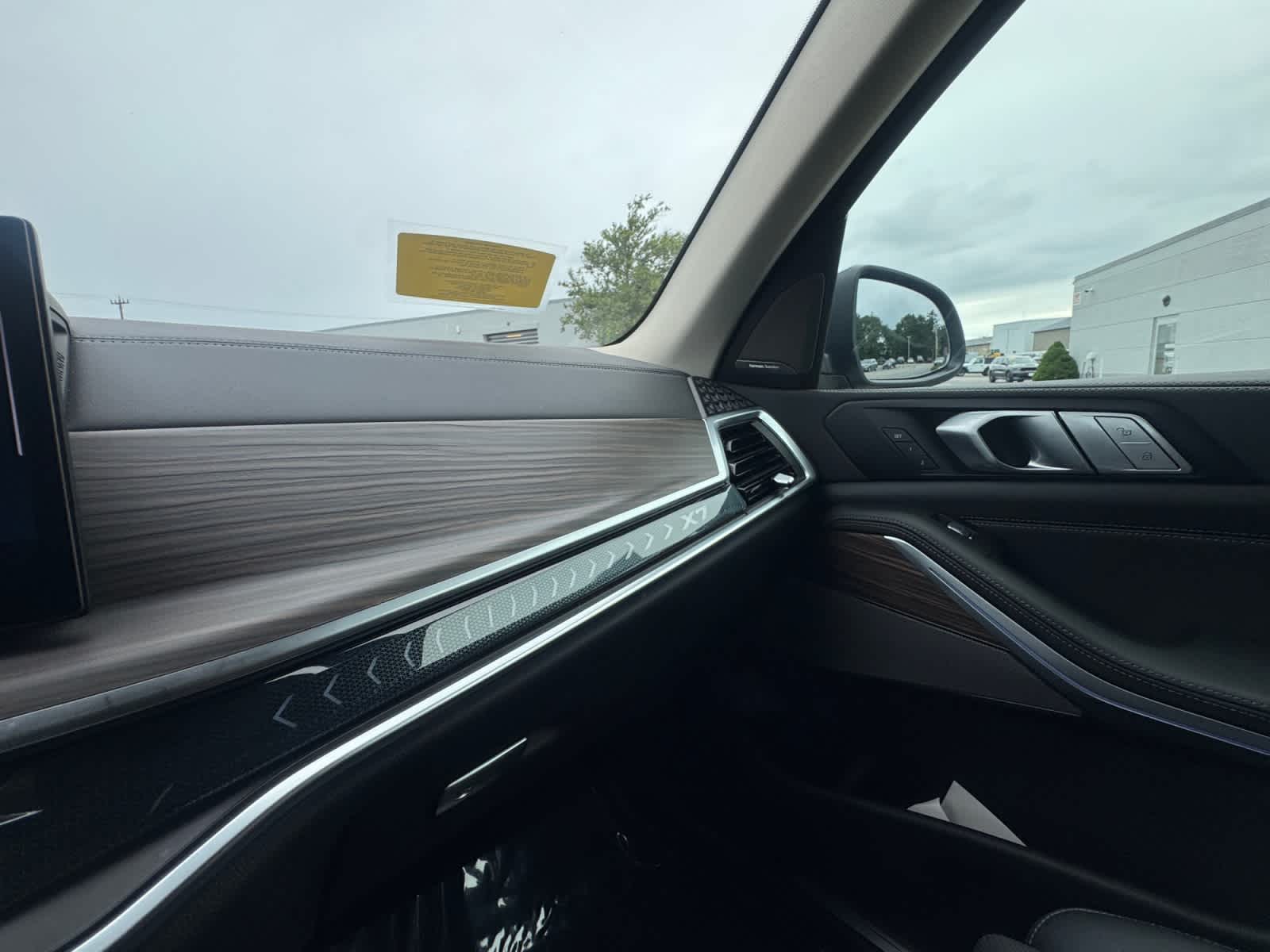 2026 BMW X7 40i - Photo 27